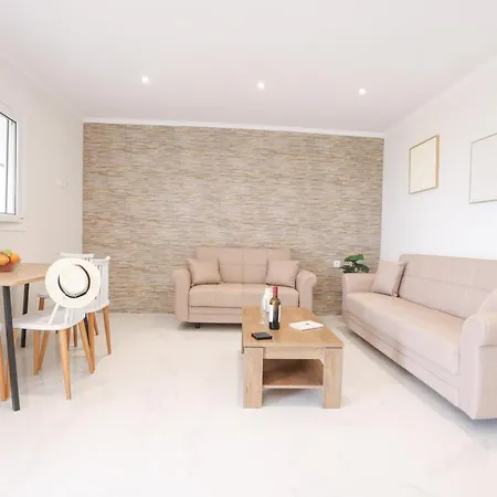 Rena's House By Corfuescapes Appartement