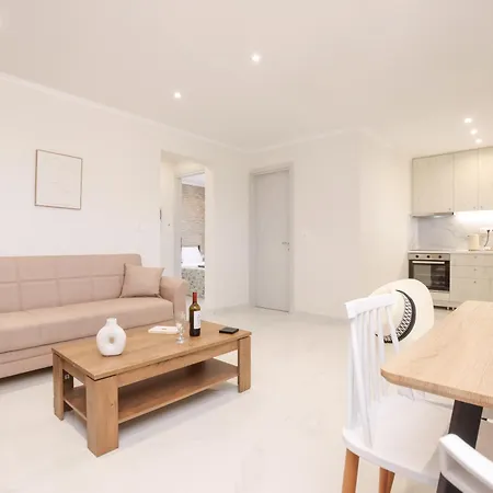 Rena's House By Corfuescapes Appartement *